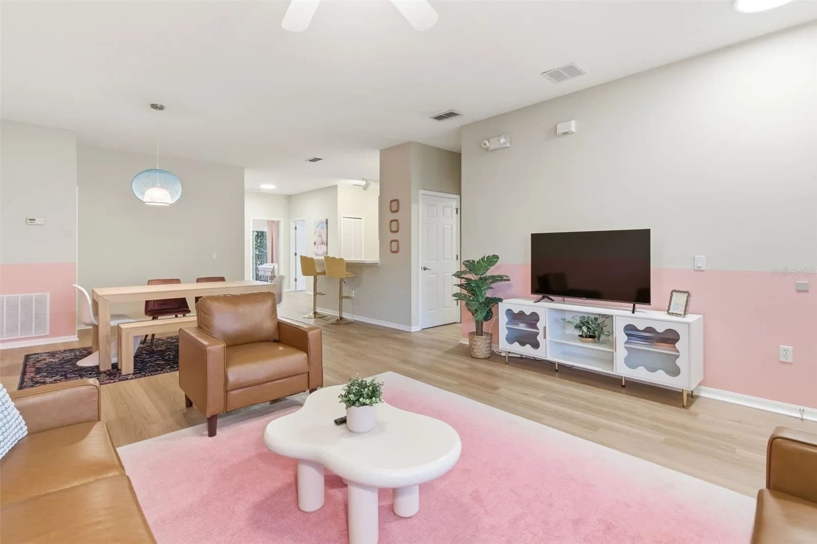 3119 SUN LAKE 4