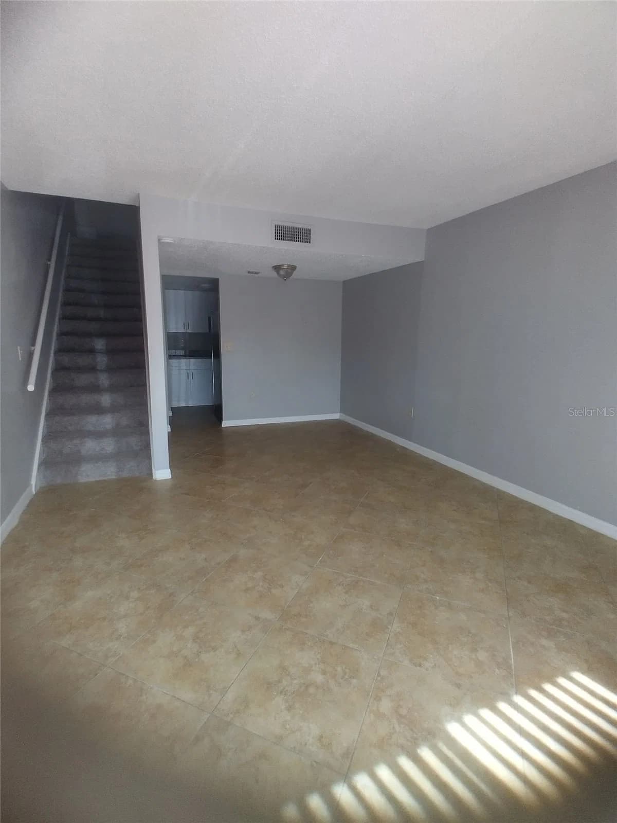 4149 SEMORAN, Orlando, FL 32822 3