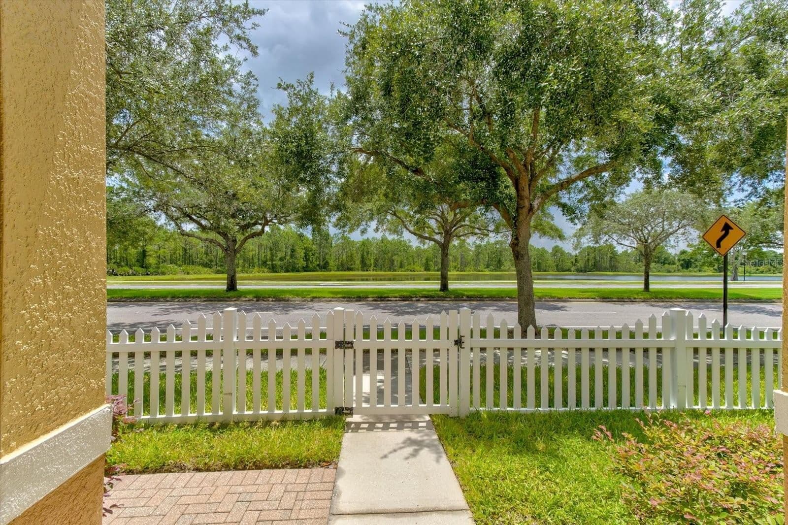 2463 LACERTA, Orlando, FL 32828 3