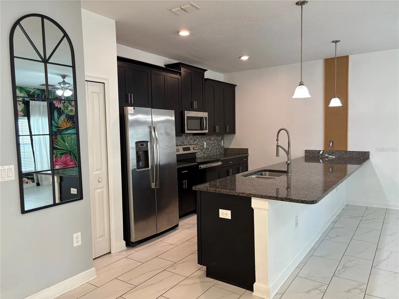 1591 MOON VALLEY 3