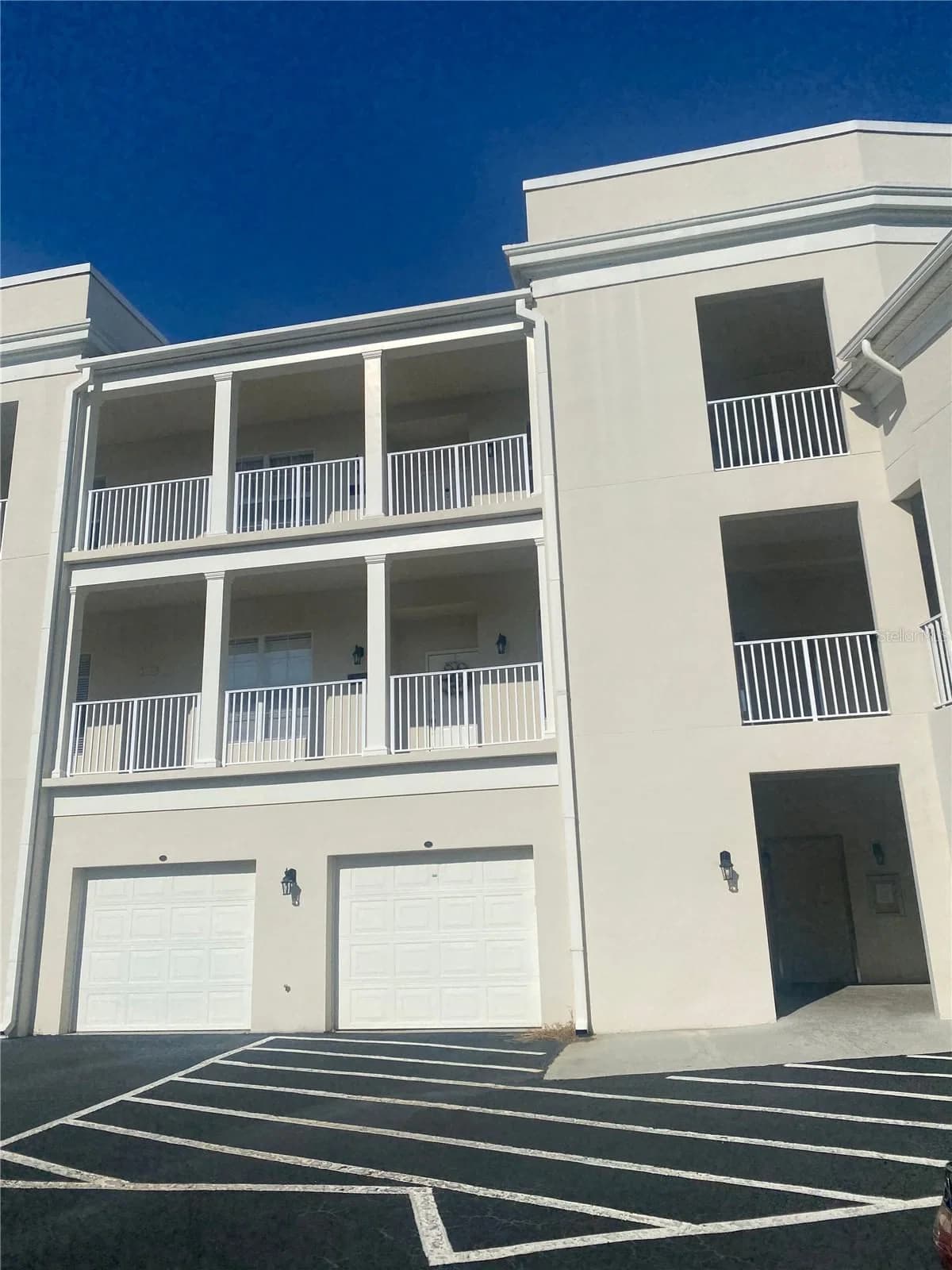 987 FERN, Orlando, FL 32814 2