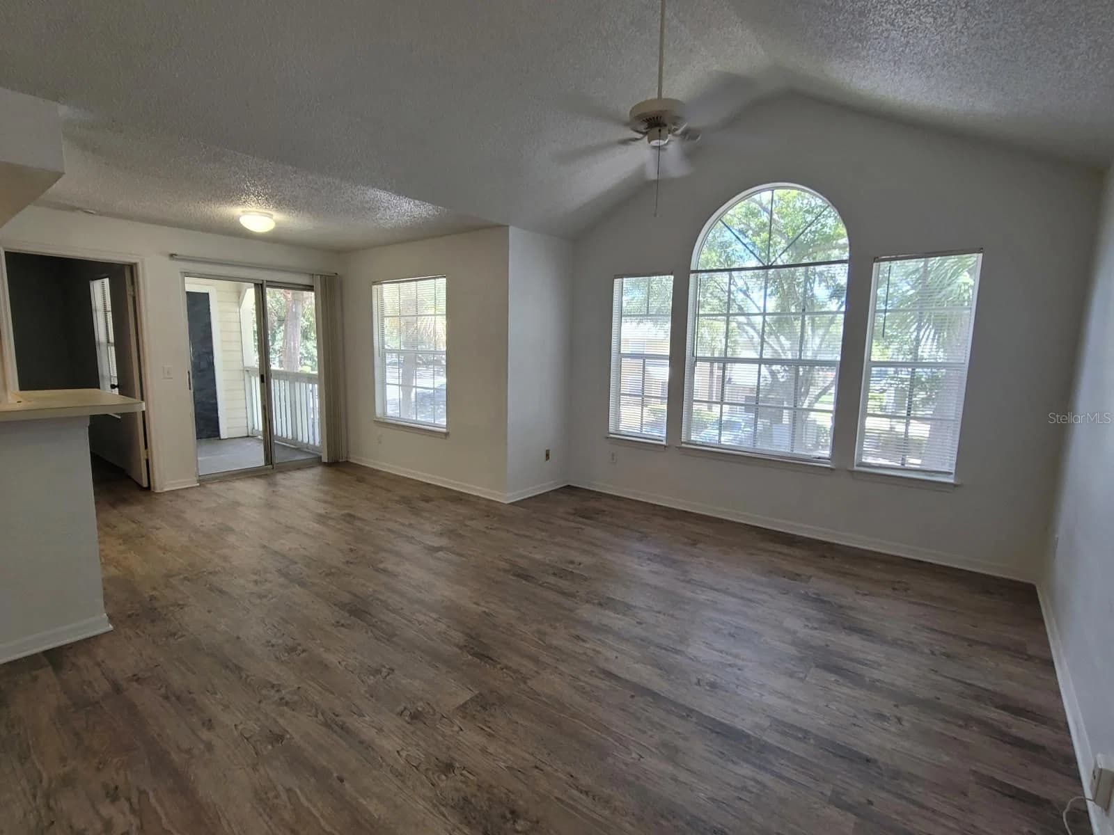 1021 HIAWASSEE, Orlando, FL 32835 2