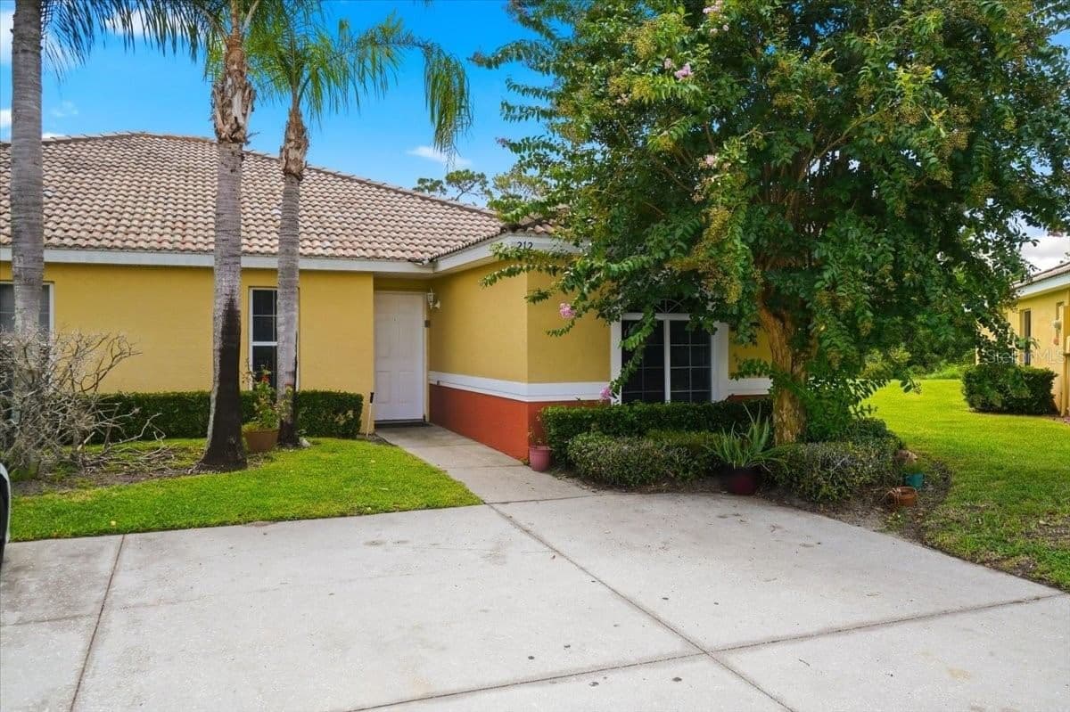 212 OCEAN BLUFF, Poinciana, FL 34759
