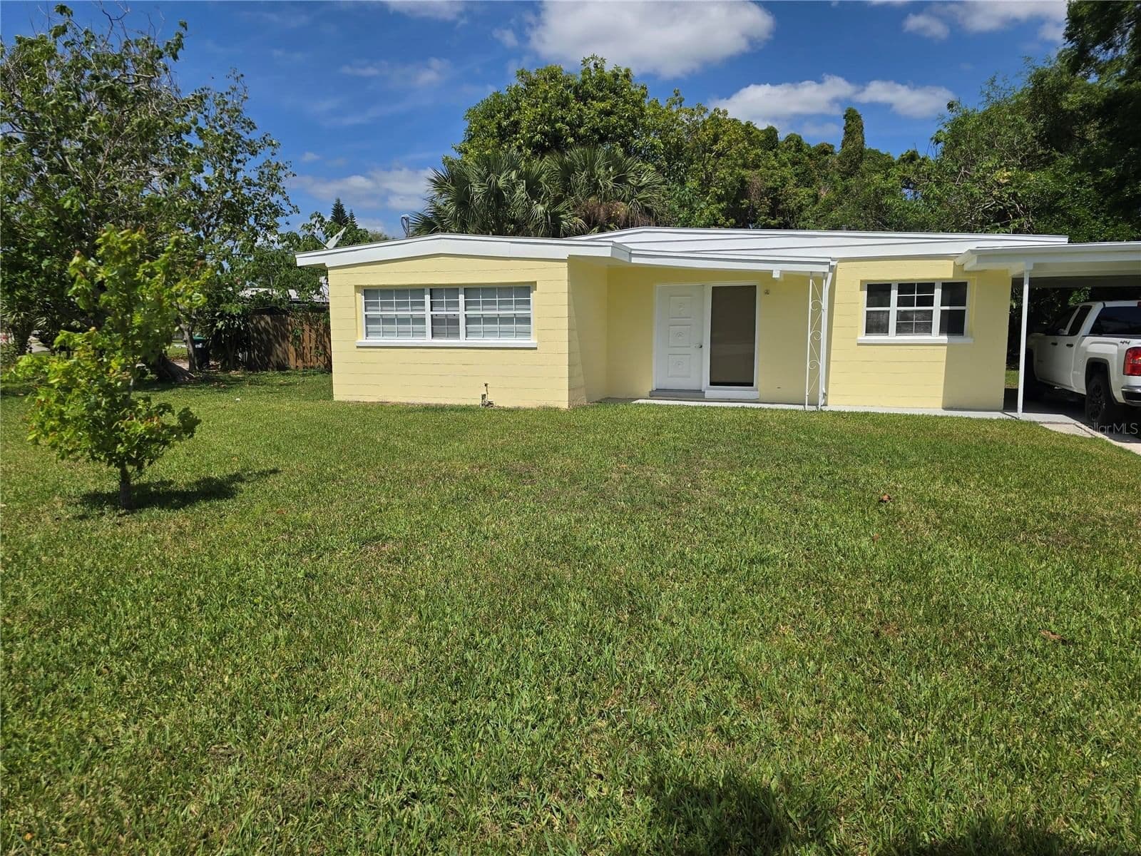 5825 YUCATAN, Orlando, FL 32807