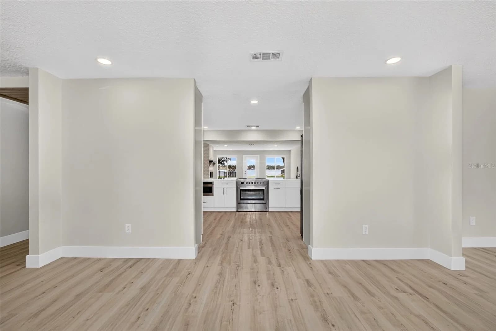 1225 HOFFNER, Orlando, FL 32809 3
