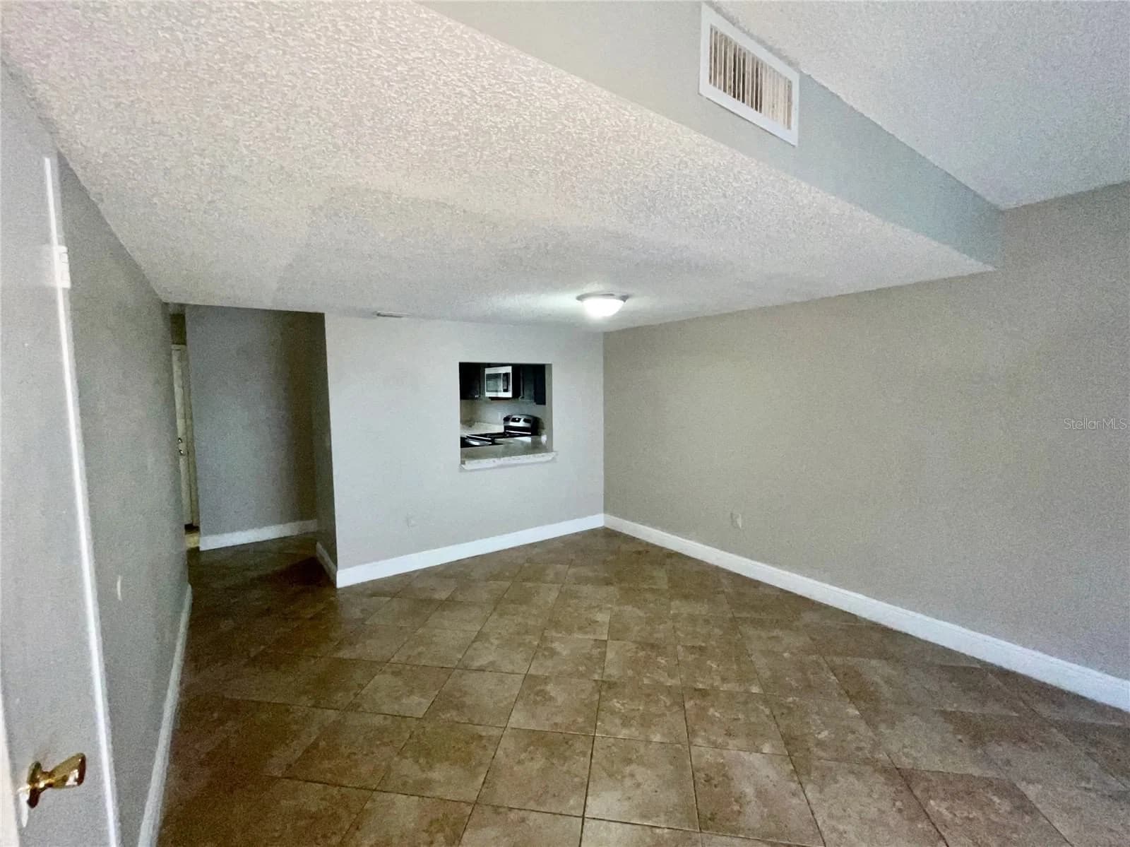 4263 SEMORAN, Orlando, FL 32822 3