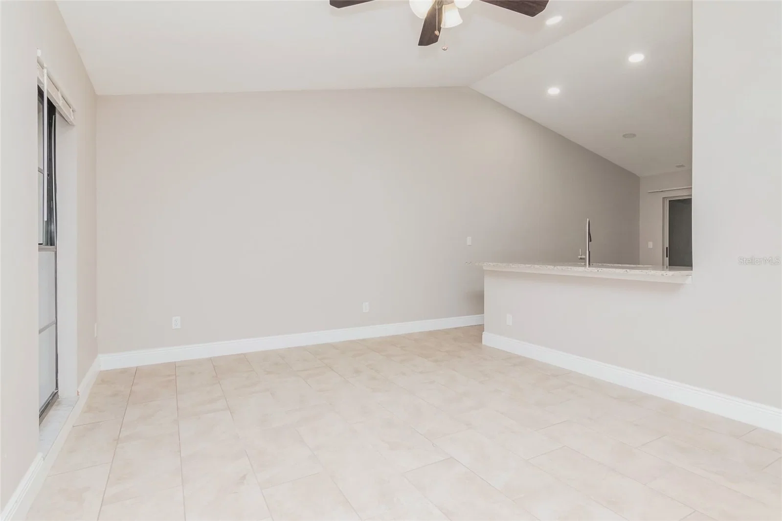 1848 BONNEVILLE, Orlando, FL 32826 2