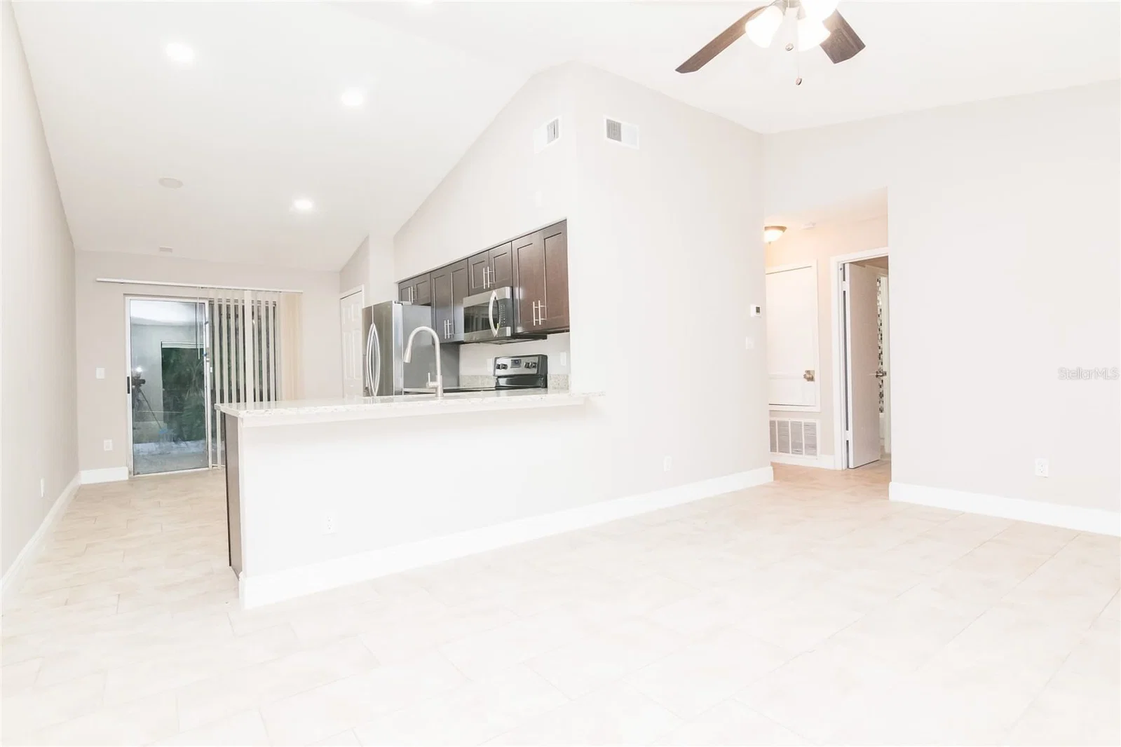 1848 BONNEVILLE, Orlando, FL 32826 3