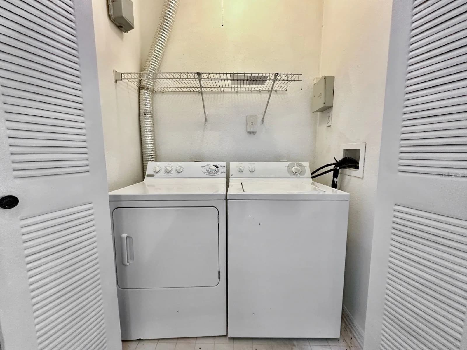 5518 METROWEST 4