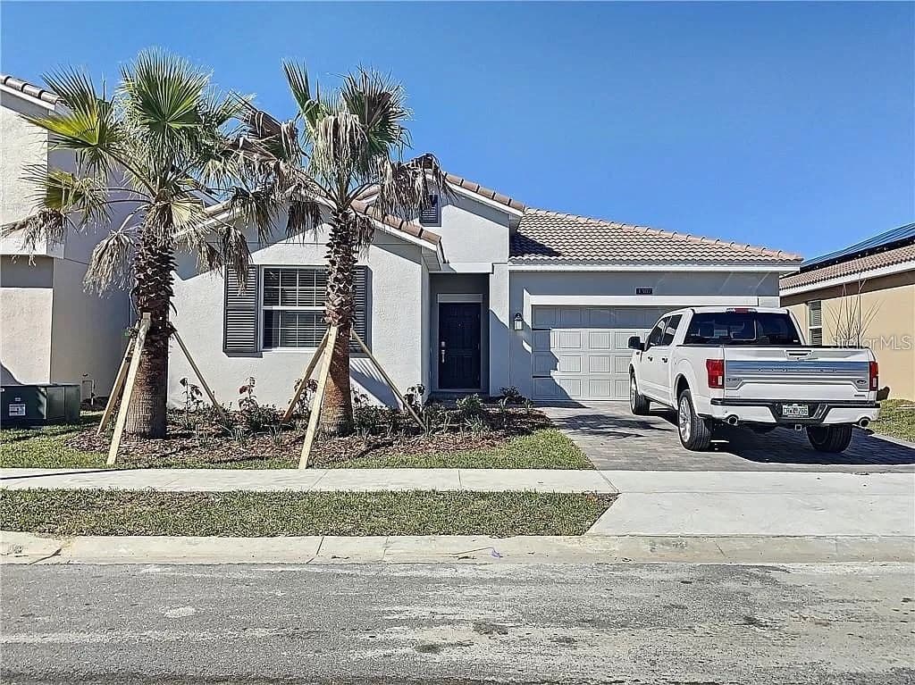 1307 OAK CREST 2