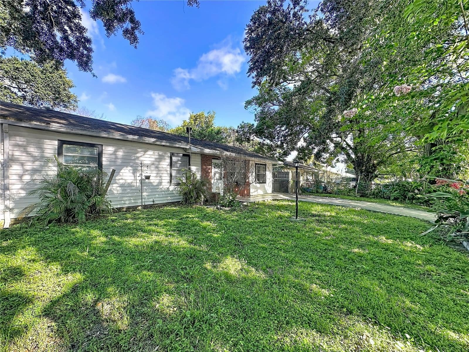 1520 OVERDALE, Orlando, FL 32825 3