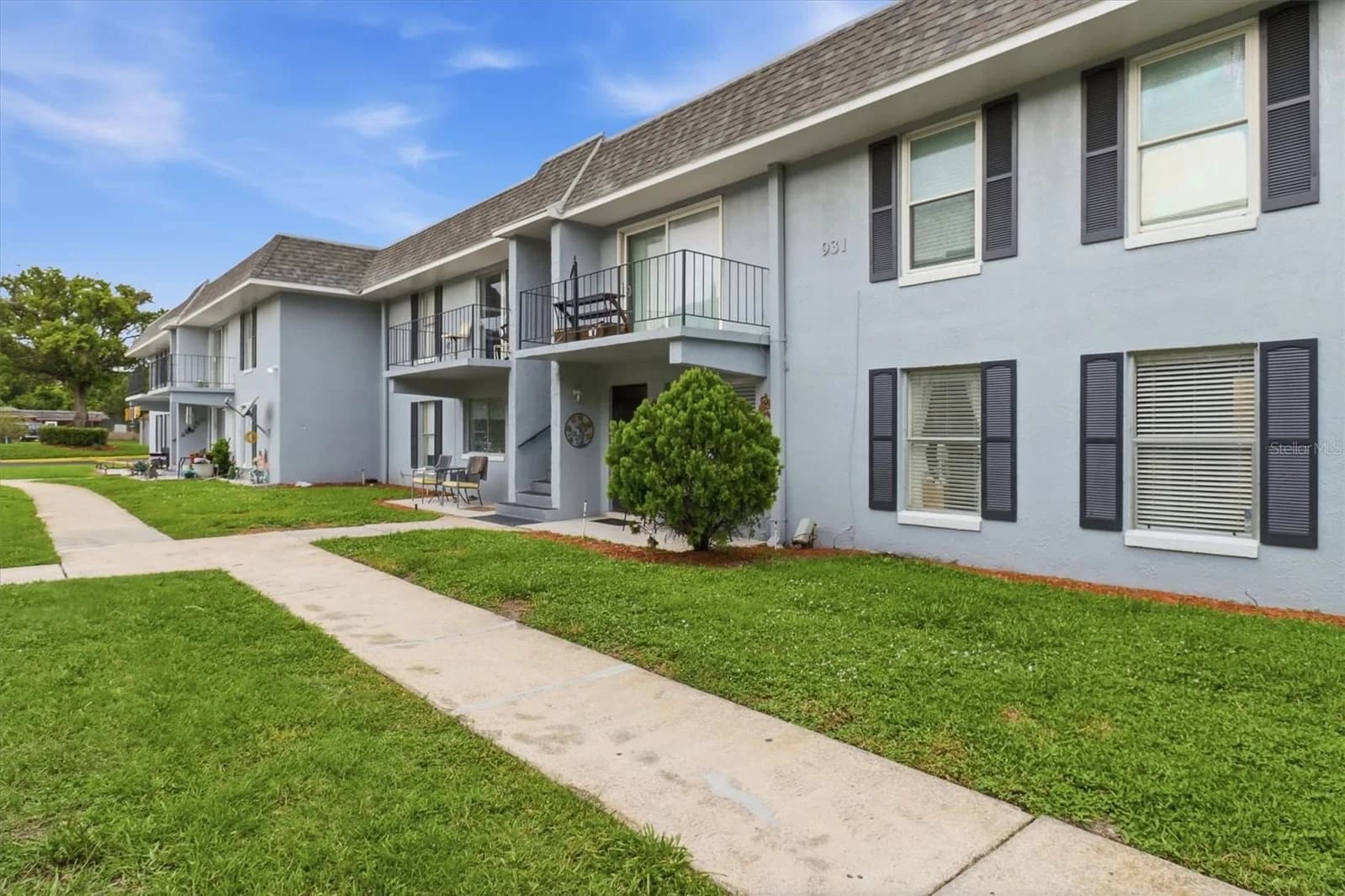 931 W OAK RIDGE 4
