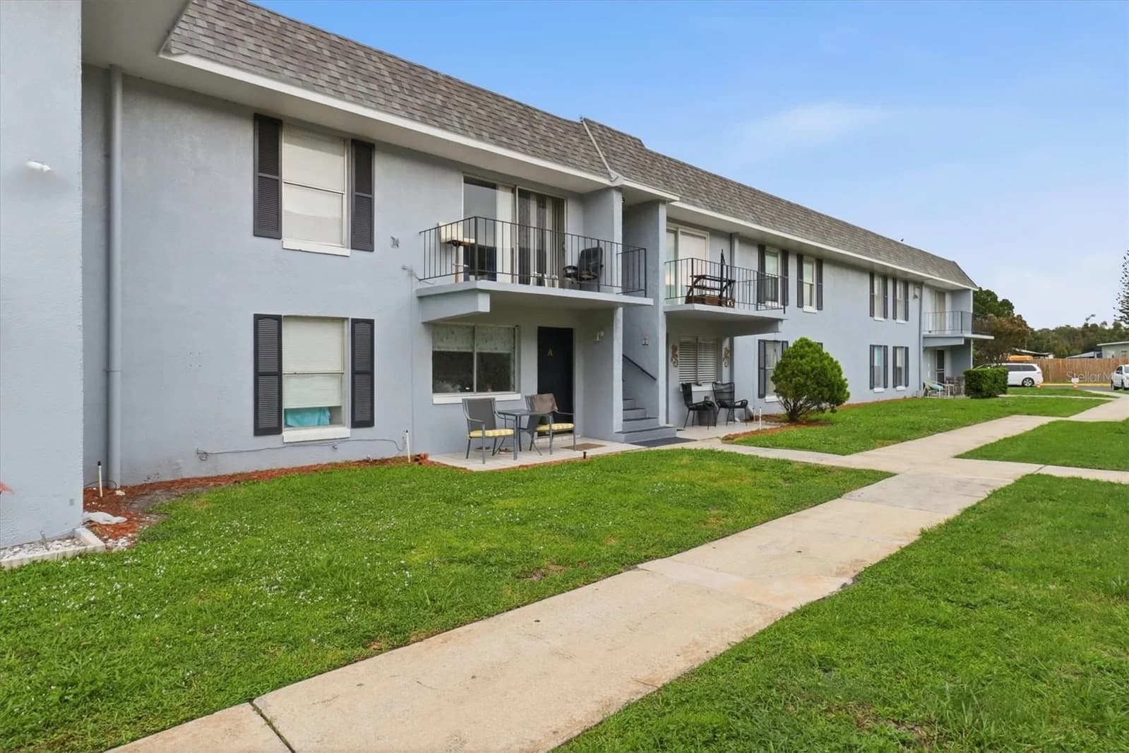 931 W OAK RIDGE 5