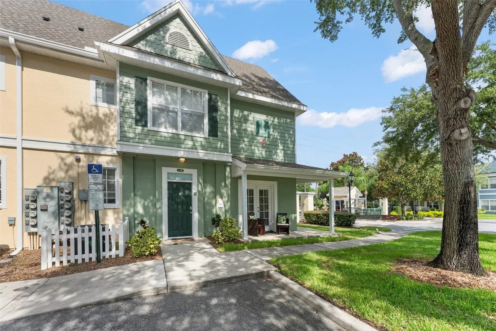 4000 VENETIAN BAY 2
