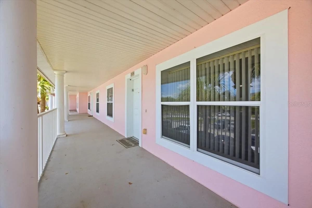3157 SUN LAKE 4