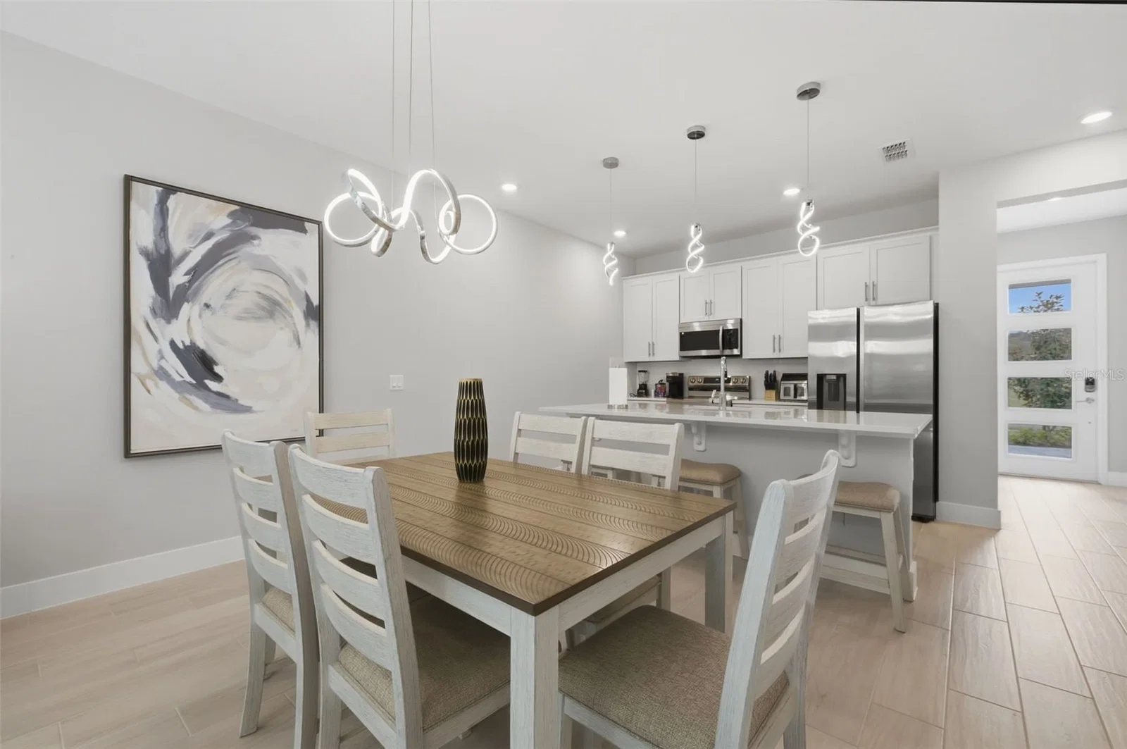 1224 ROYAL VIEW 4