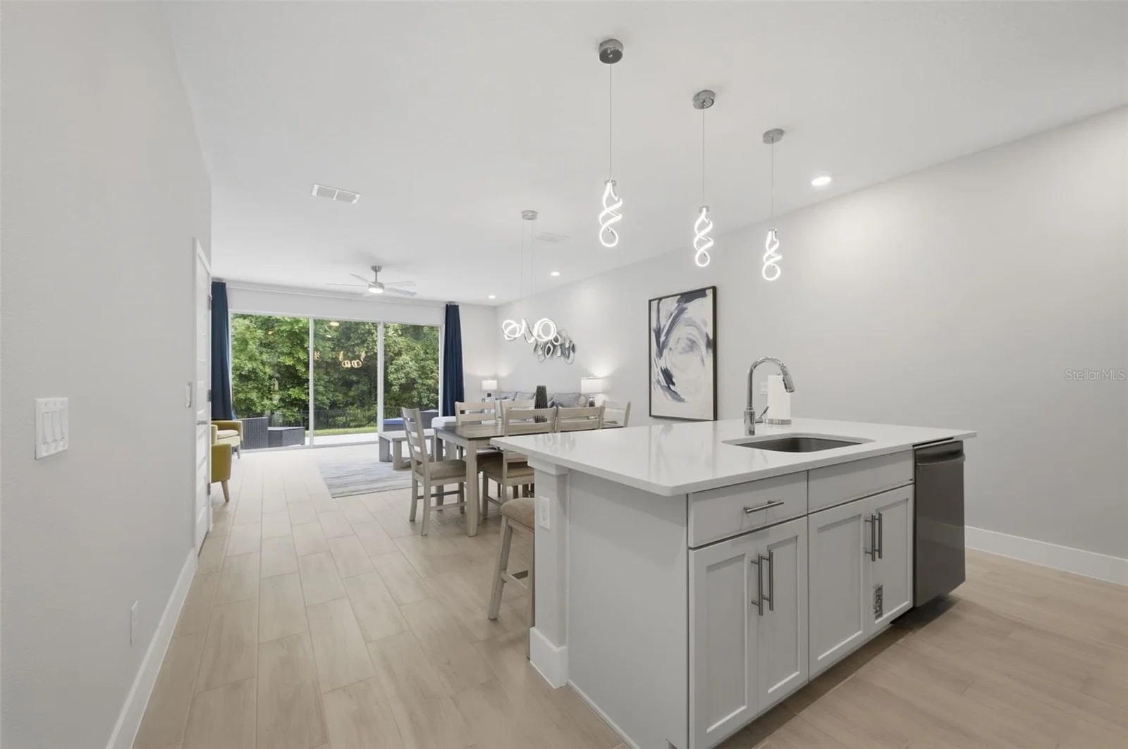 1224 ROYAL VIEW 5