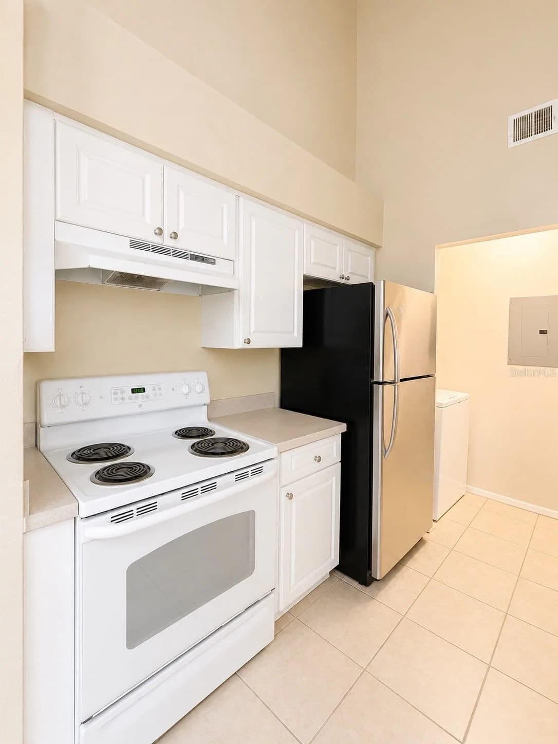 1218 BERMUDA LAKES 3
