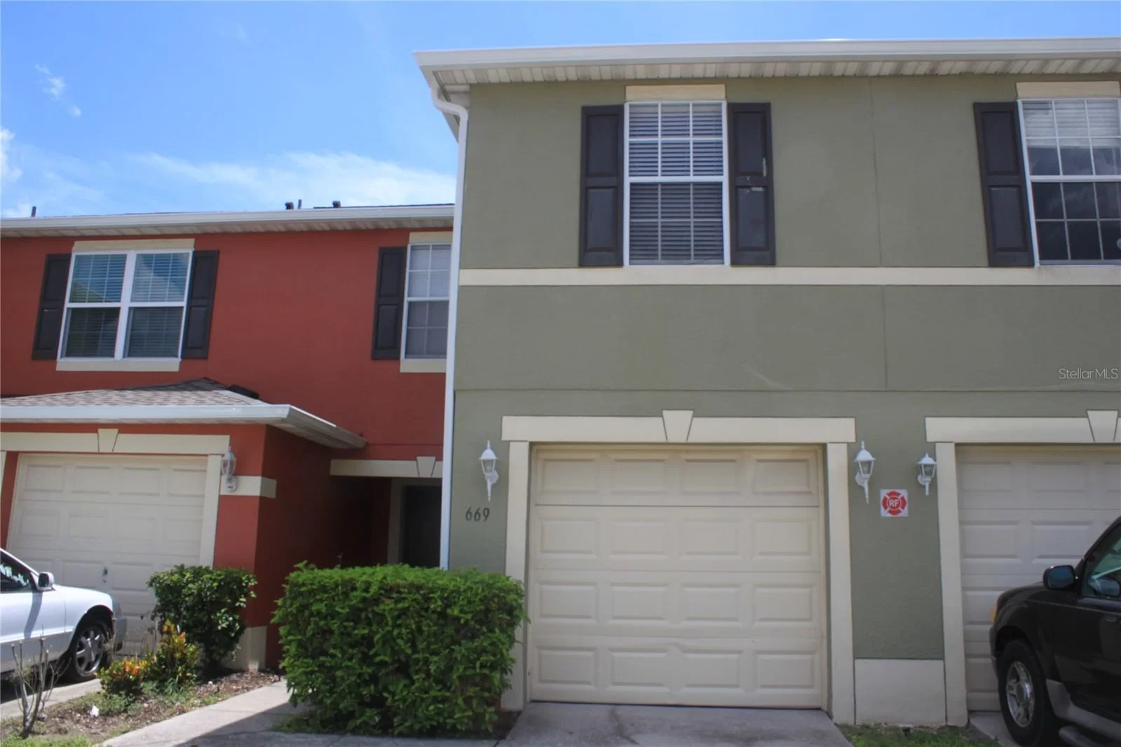 669 CRESTING OAK, Orlando, FL 32824