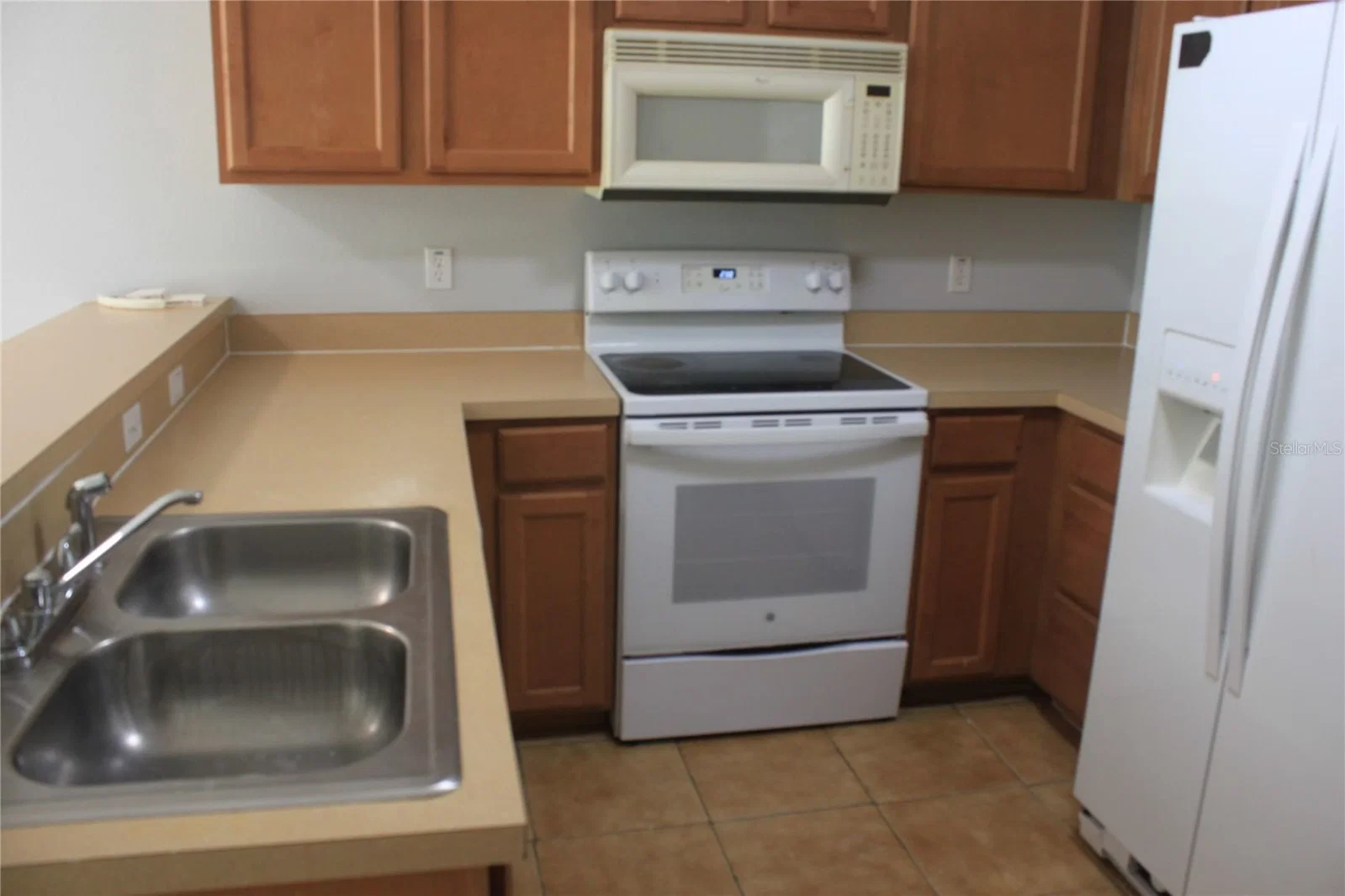 669 CRESTING OAK, Orlando, FL 32824 2