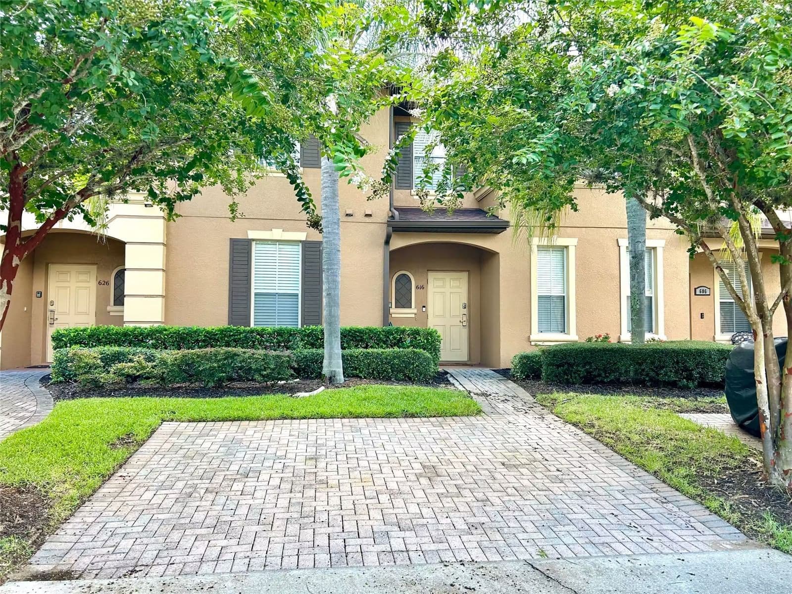 616 VERONA AVE 2