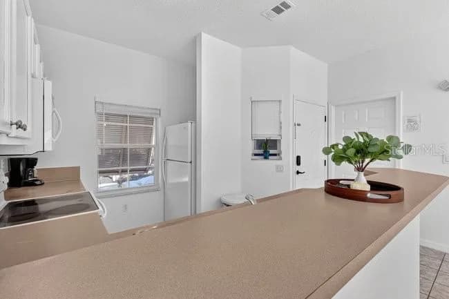 1070 PARK RIDGE 5