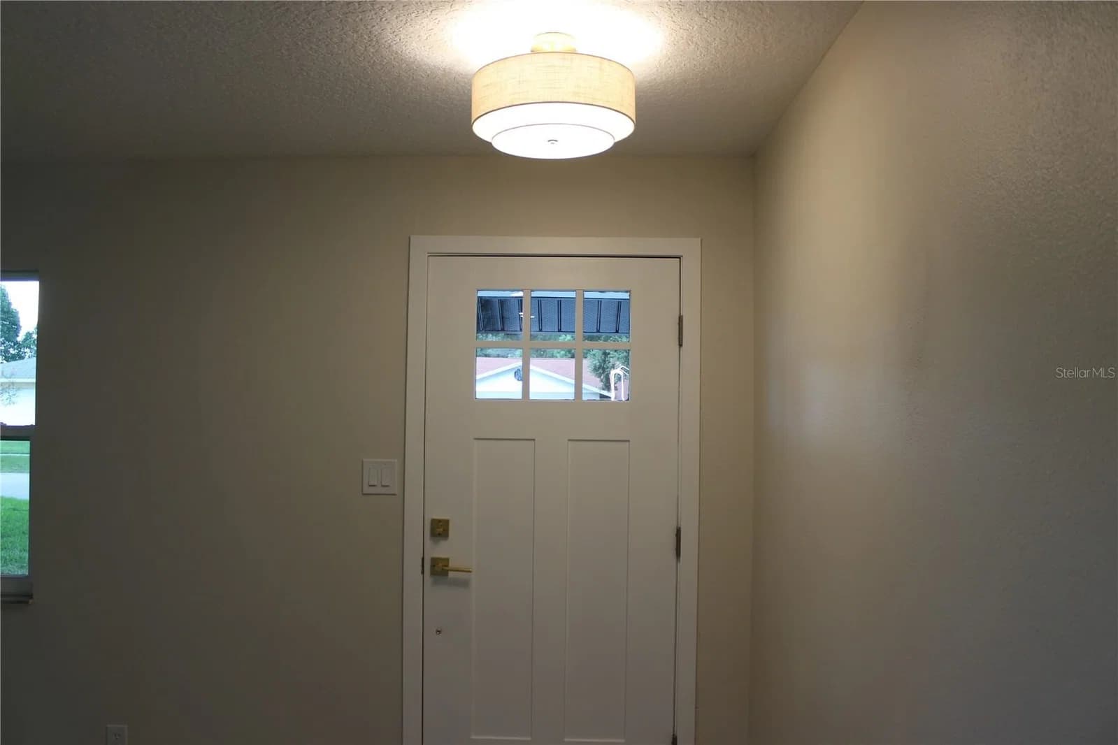 7015 CRESTLAKE 2
