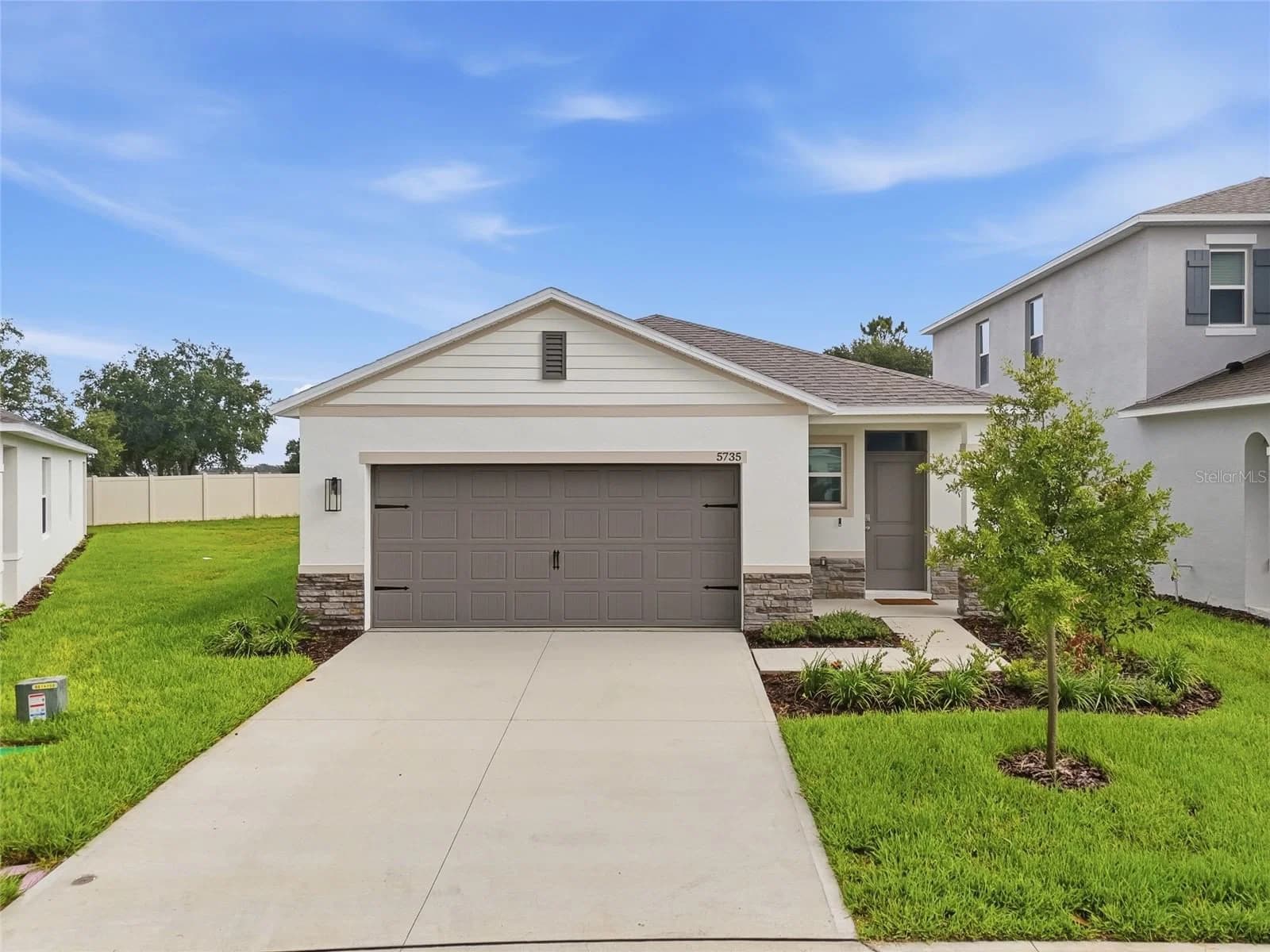 5735 MOUNTAIN, Davenport, FL 33837