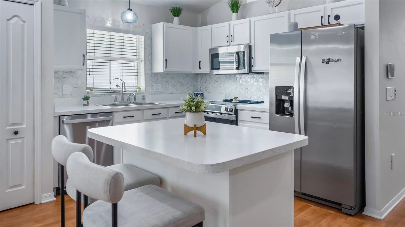 3931 ANDOVER CAY 2