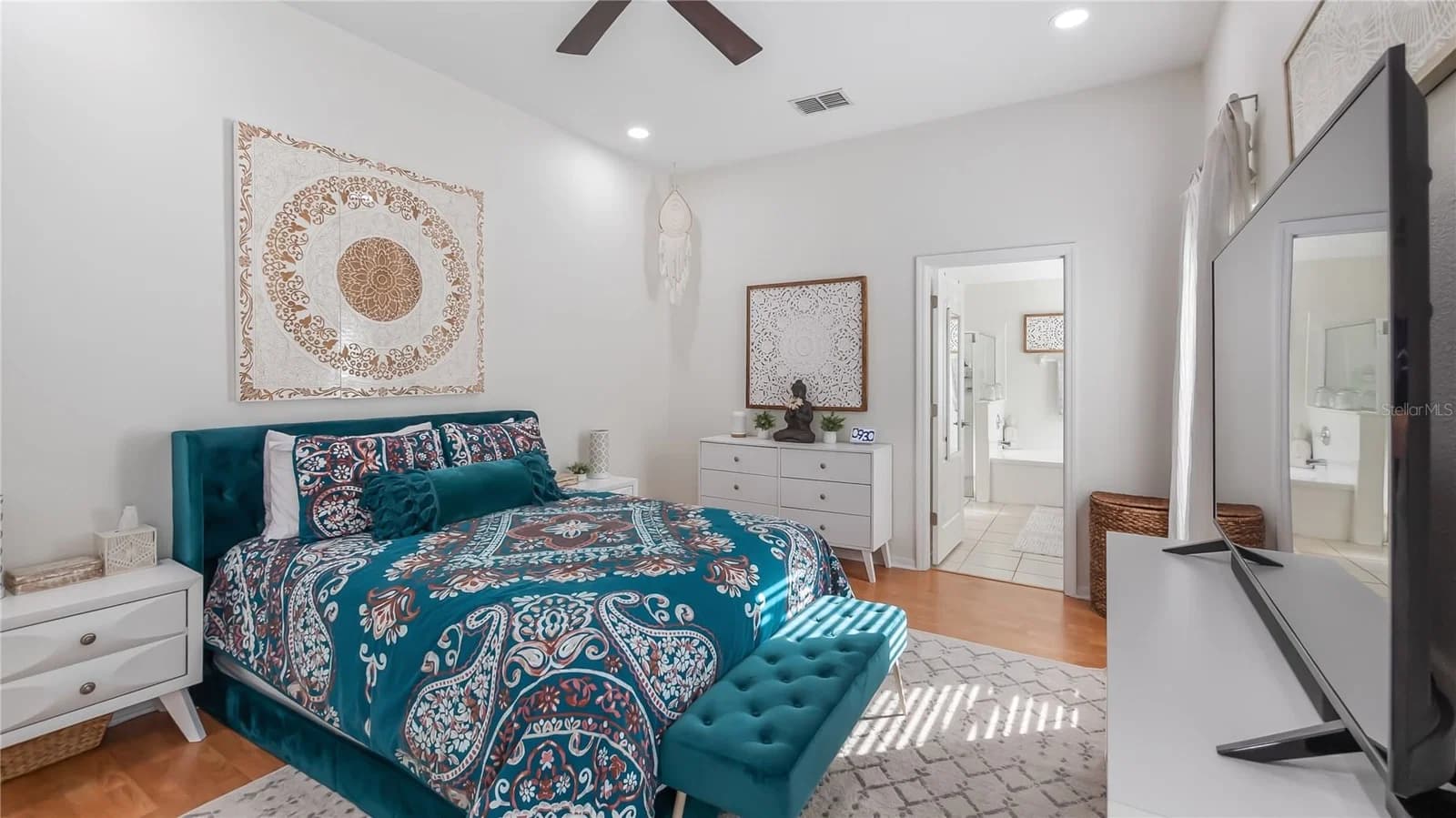 3931 ANDOVER CAY 5
