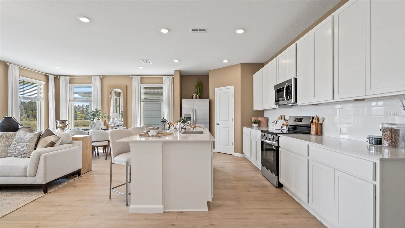 4200 EASTMINSTER 3