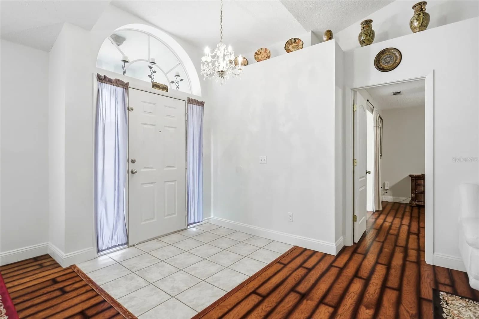 1331 COUNTRYRIDGE 4