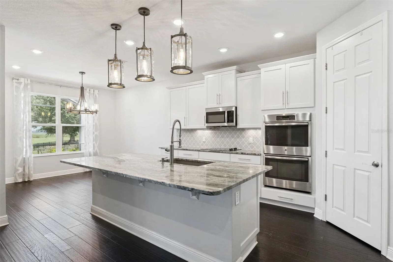 1511 GATEWAY 4
