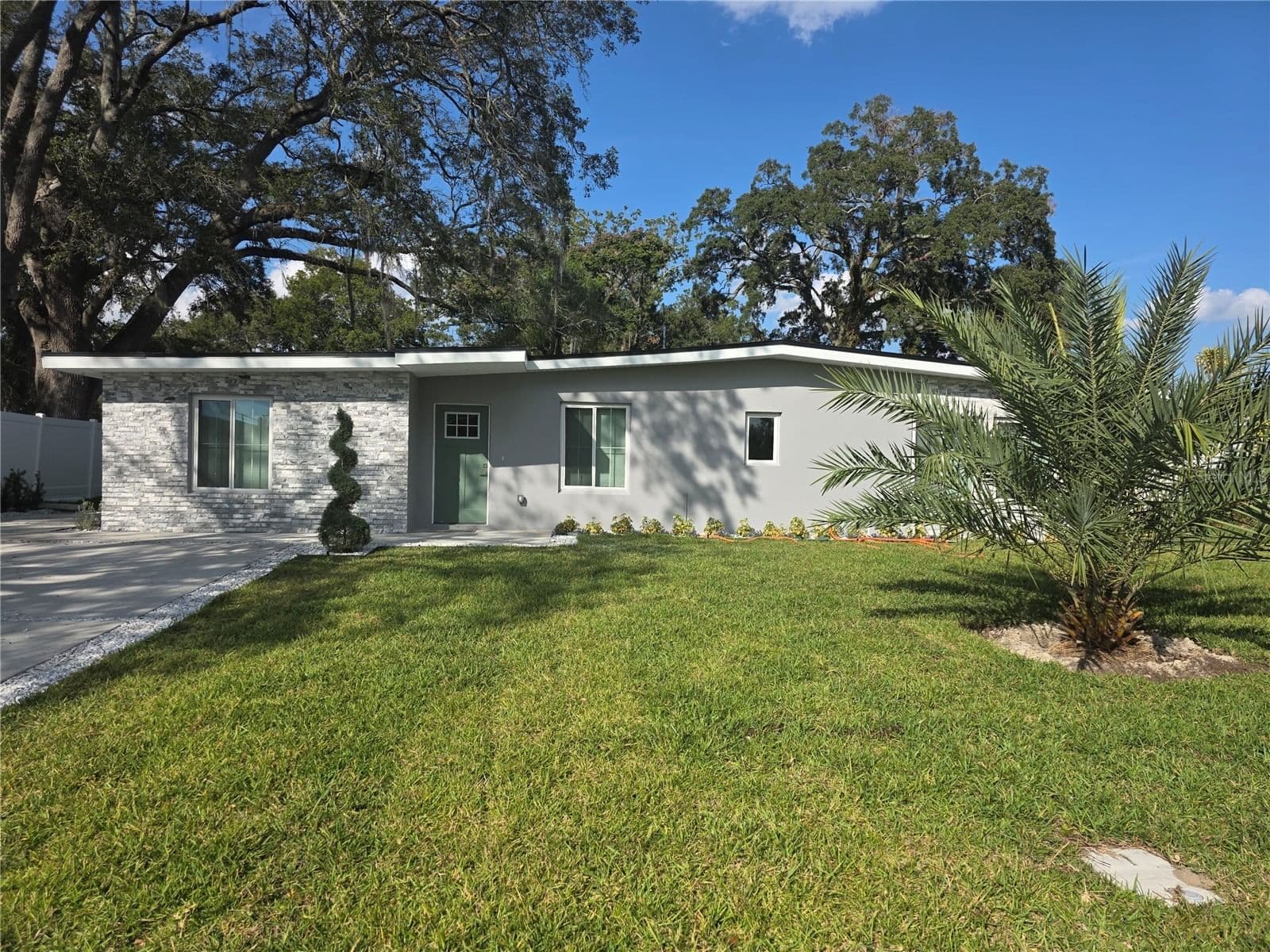 1911 AMELIA, Orlando, FL 32805
