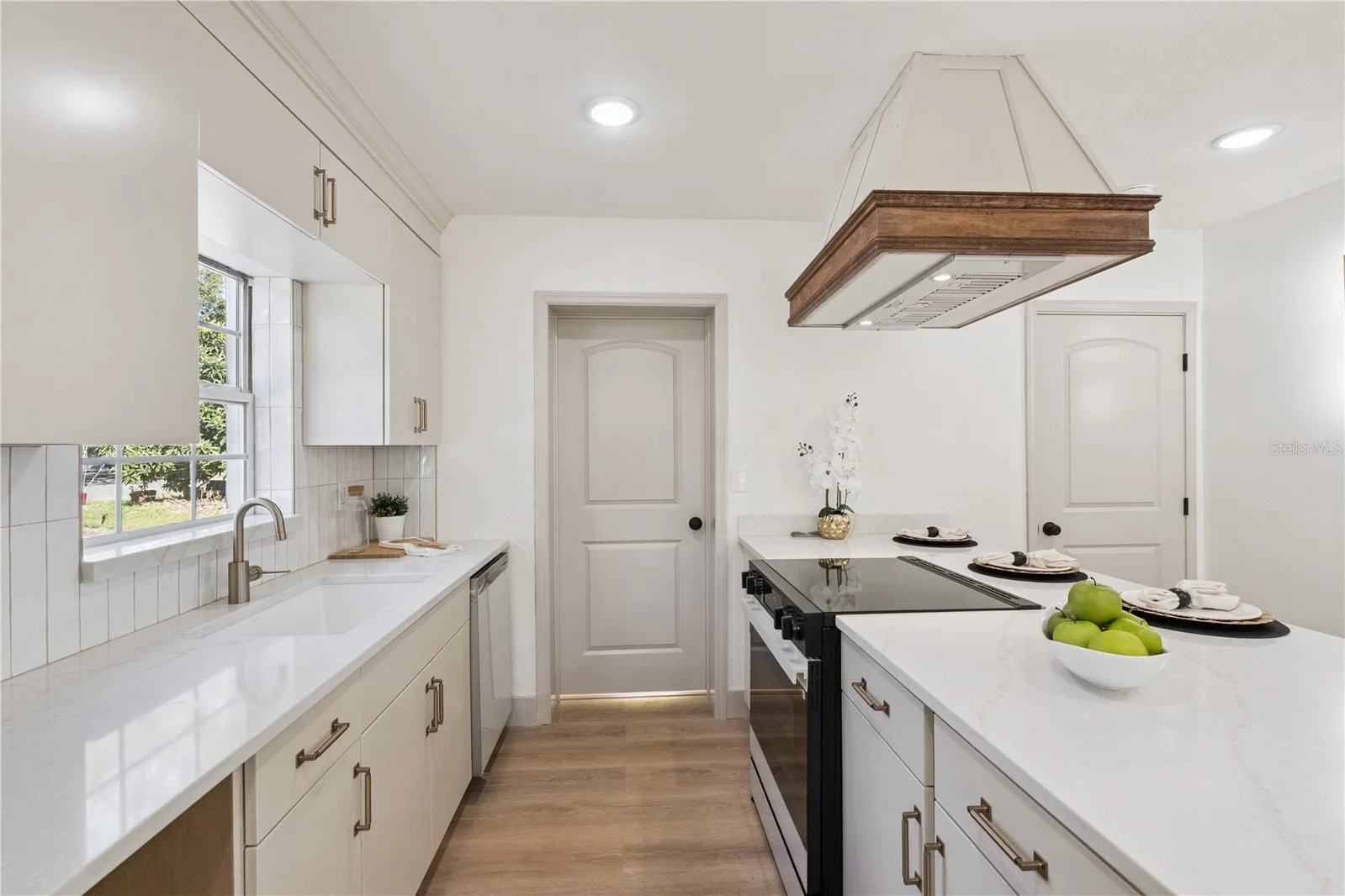 1931 CLOVERLAWN 5