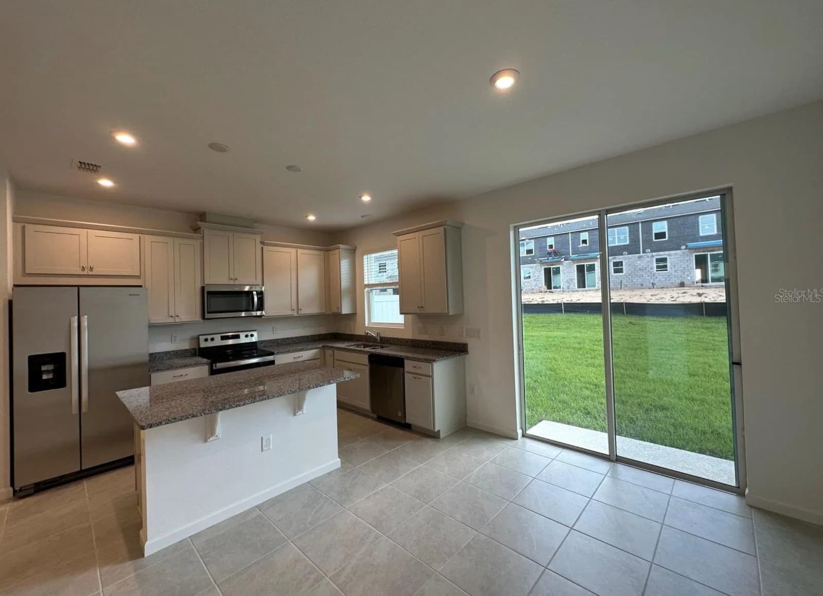 1166 SEASIDE MIST 4