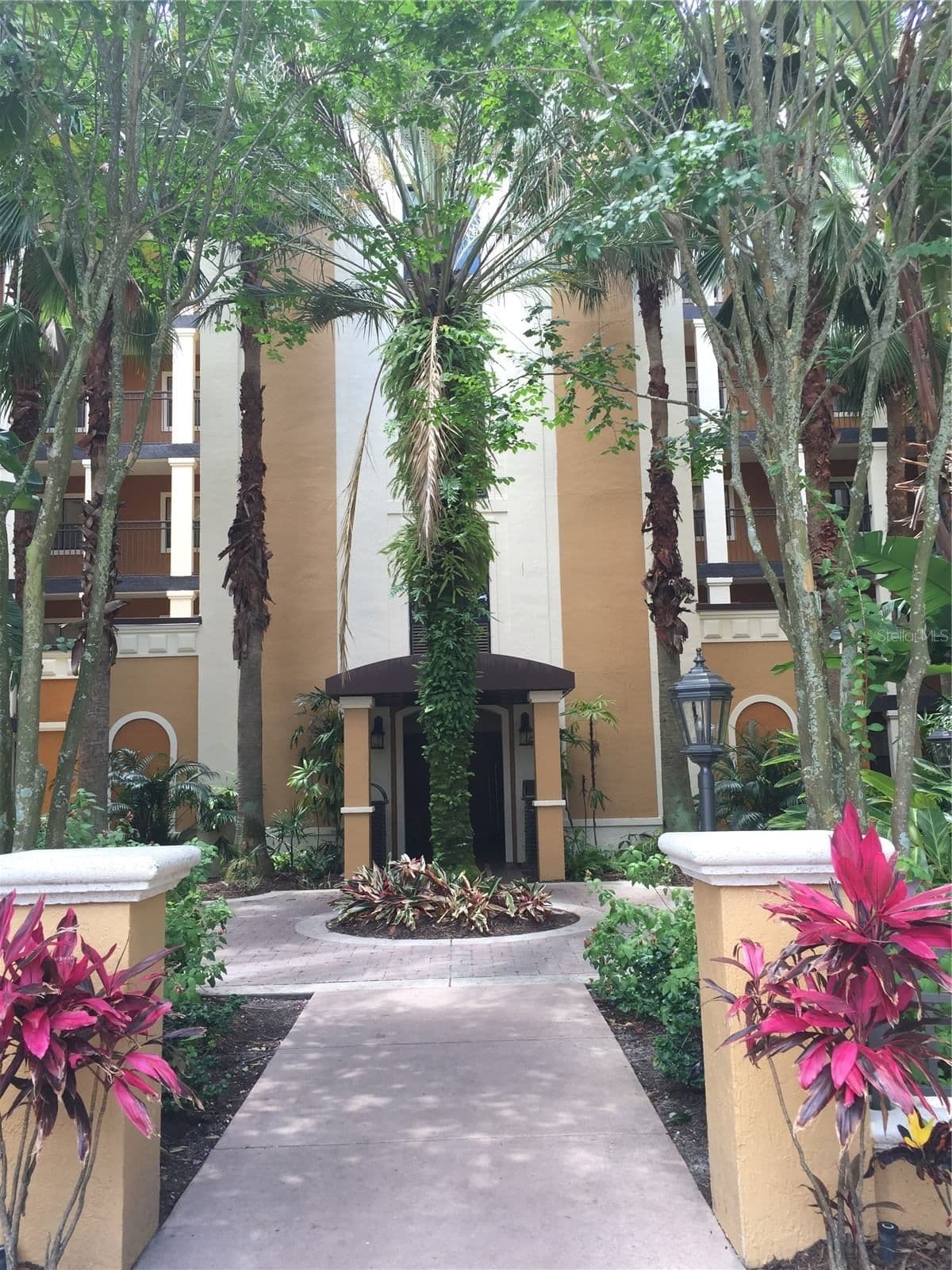 12544 FLORIDAYS RESORT 4