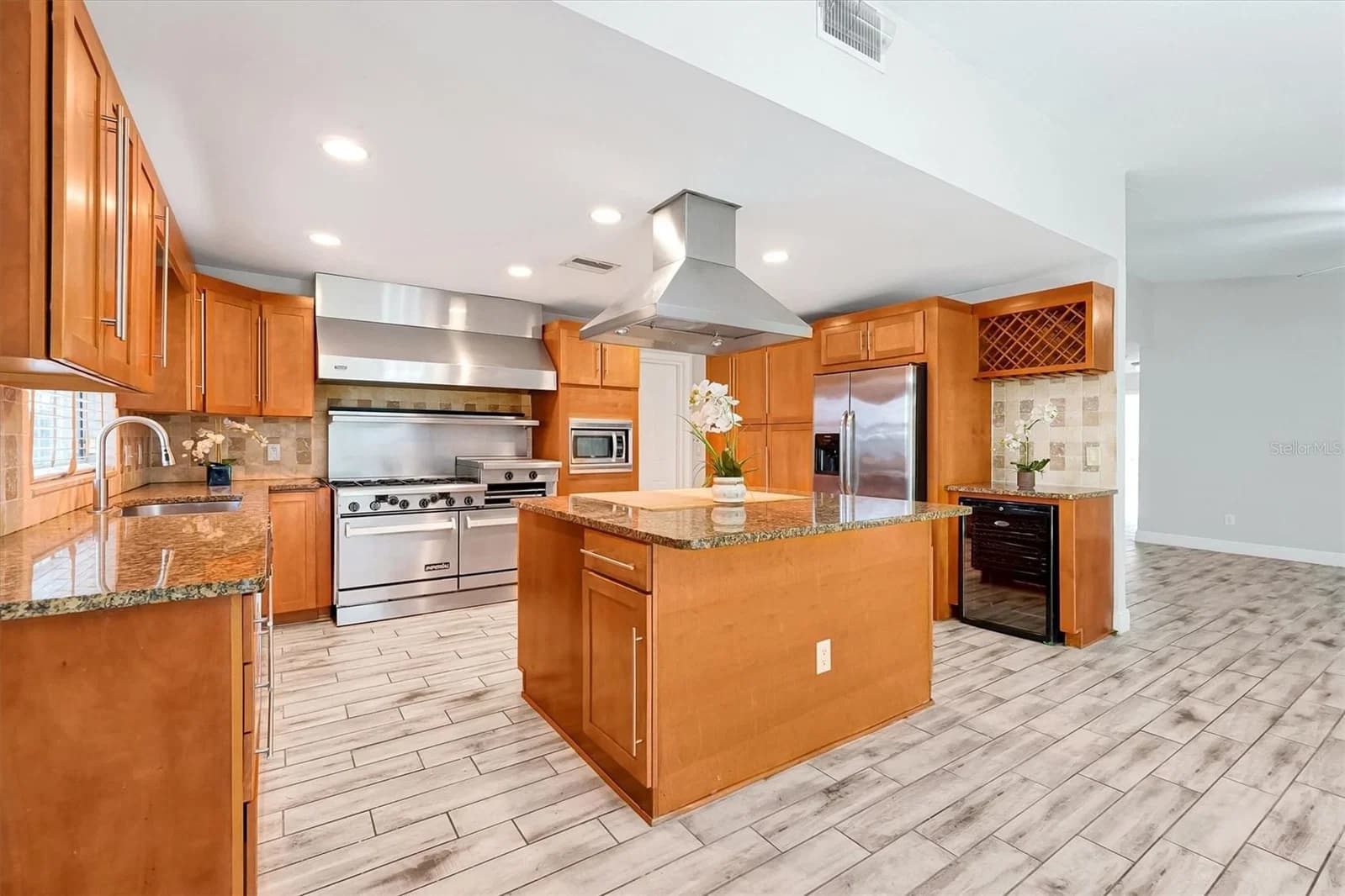 8405 WAIALAE 5