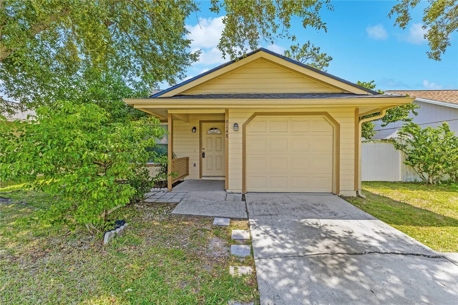 9148 DUBOIS, Orlando, FL 32825