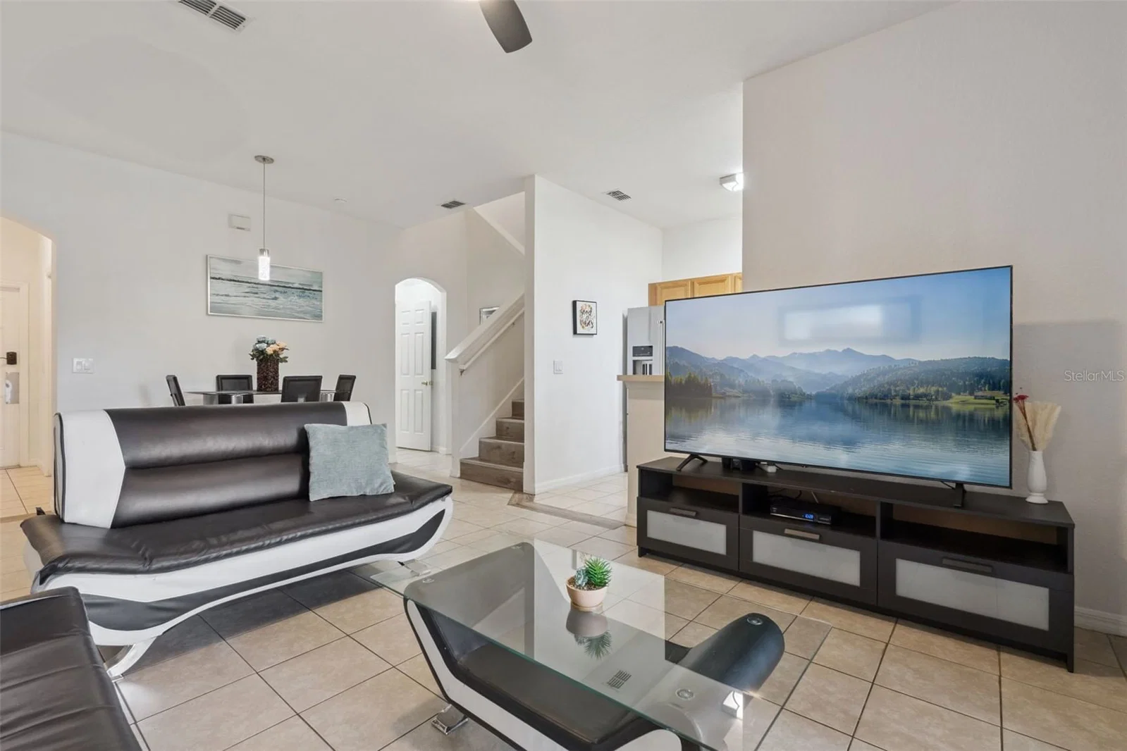 245 CAMBRIA 5