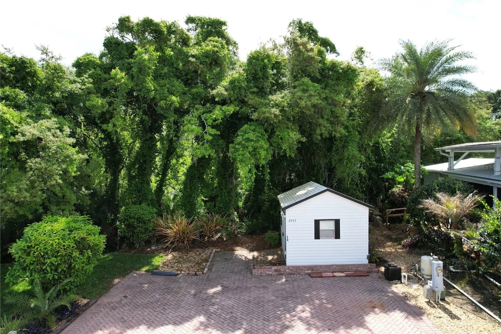 2457 ST GEORGE 5