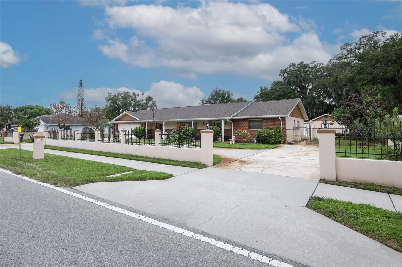 5520 ROCKWOOD 4