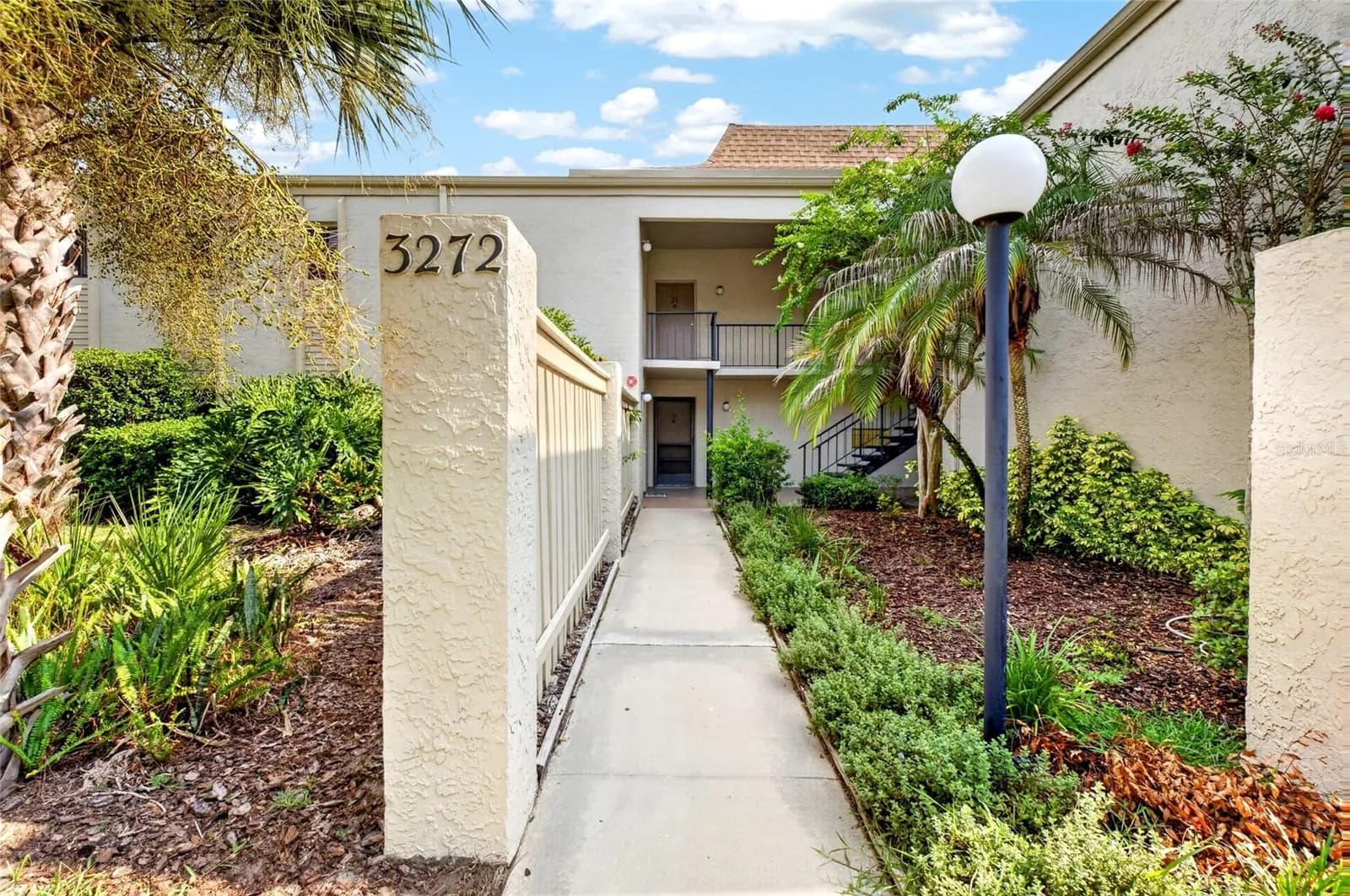 3272 SEMORAN, Orlando, FL 32822