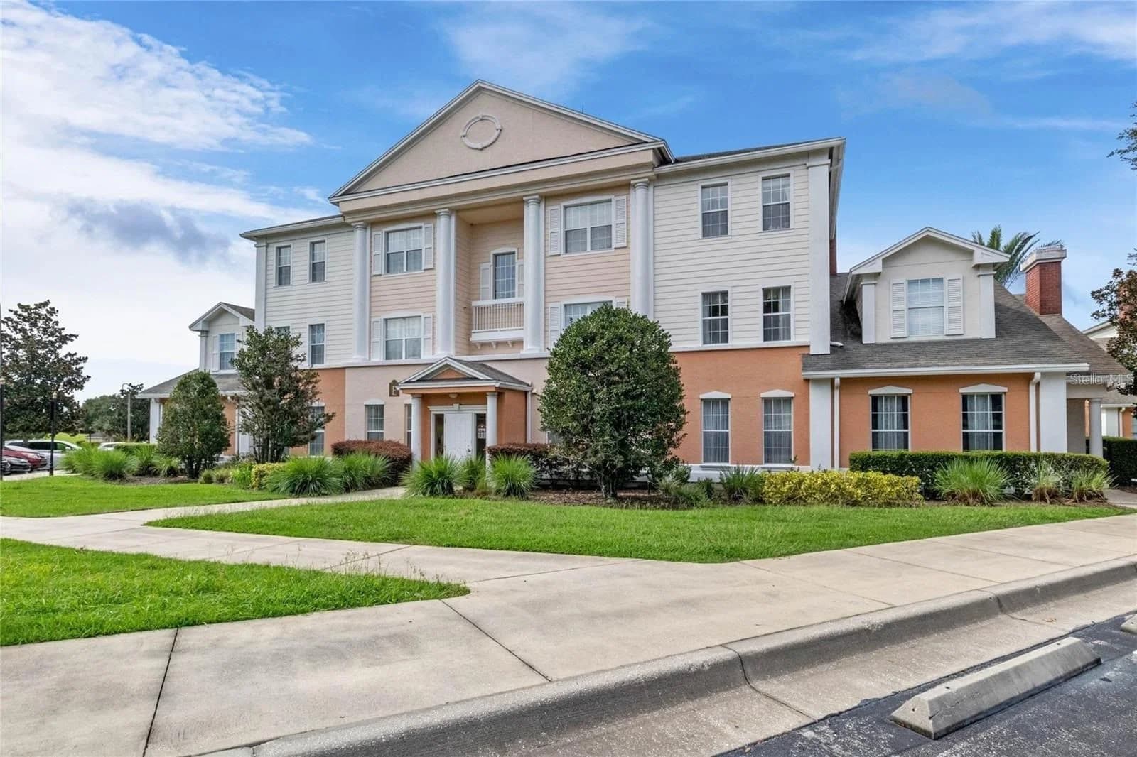1598 HERITAGE CROSSING 2