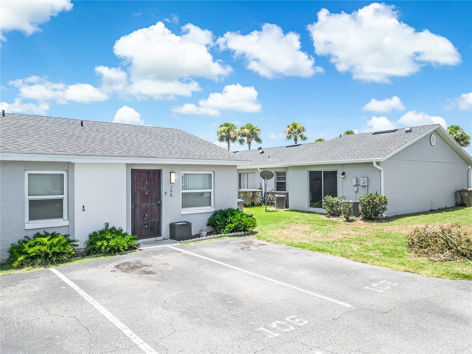 106 LAKE VILLA 2