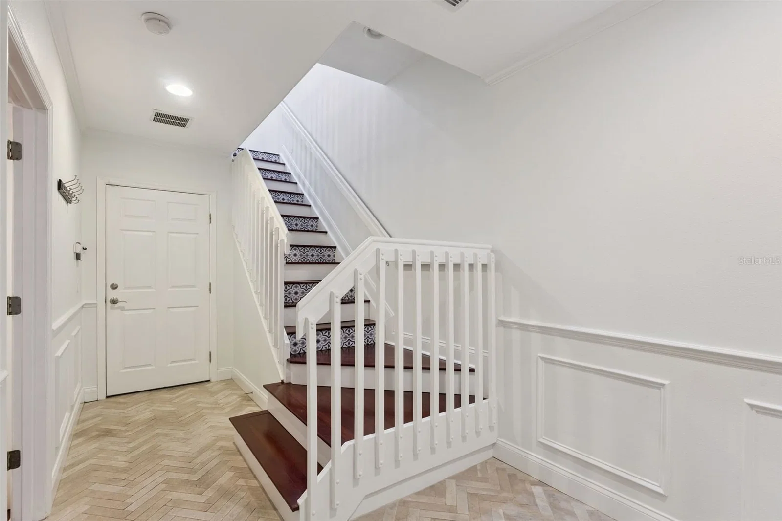 1650 PROSPECT 5