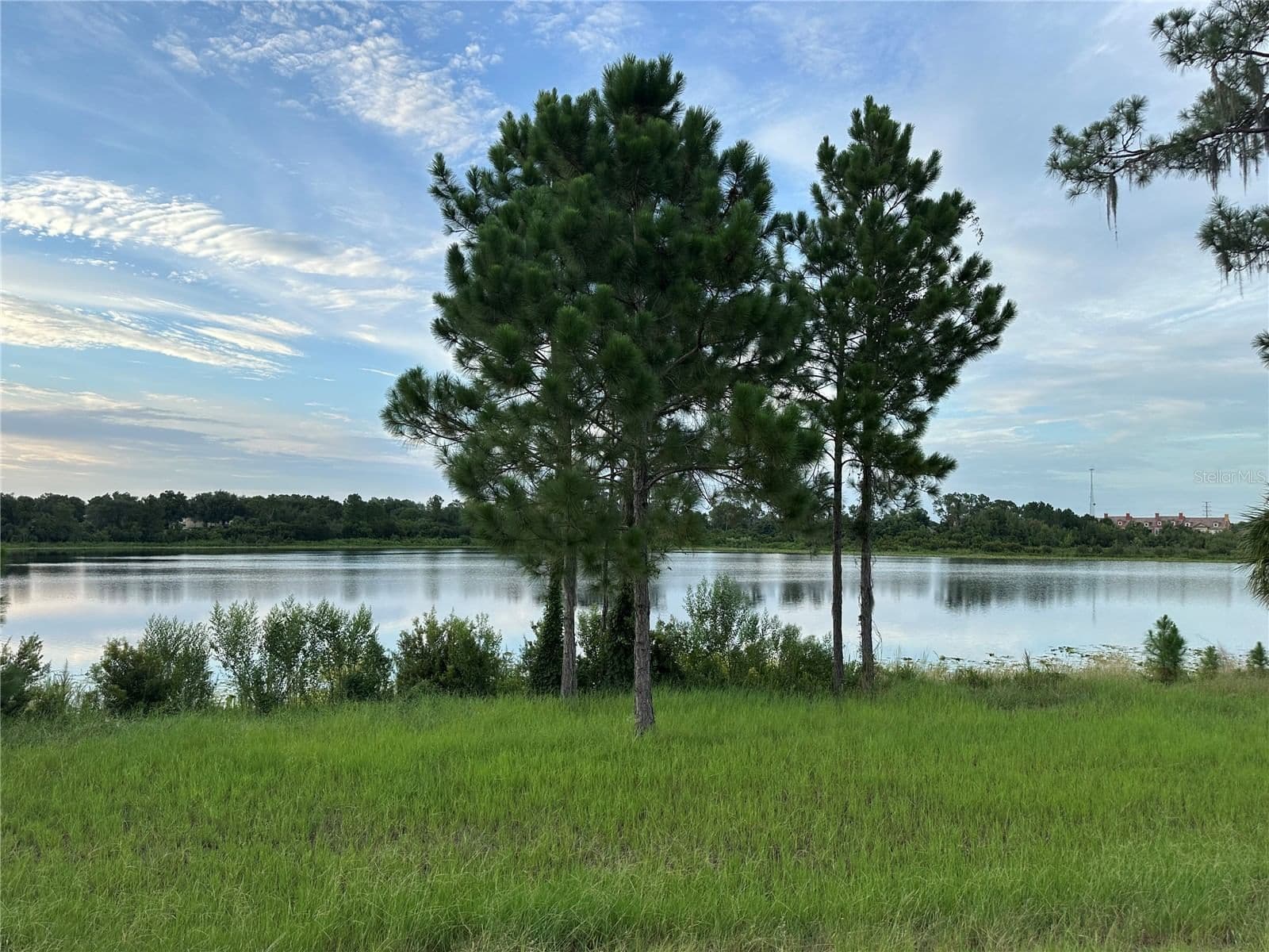 2093 LAKE SIDE 2