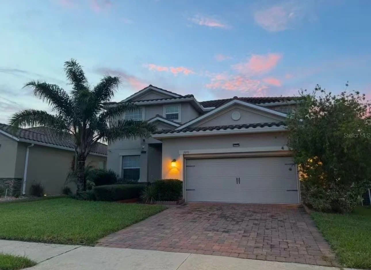 2093 LAKE SIDE 5