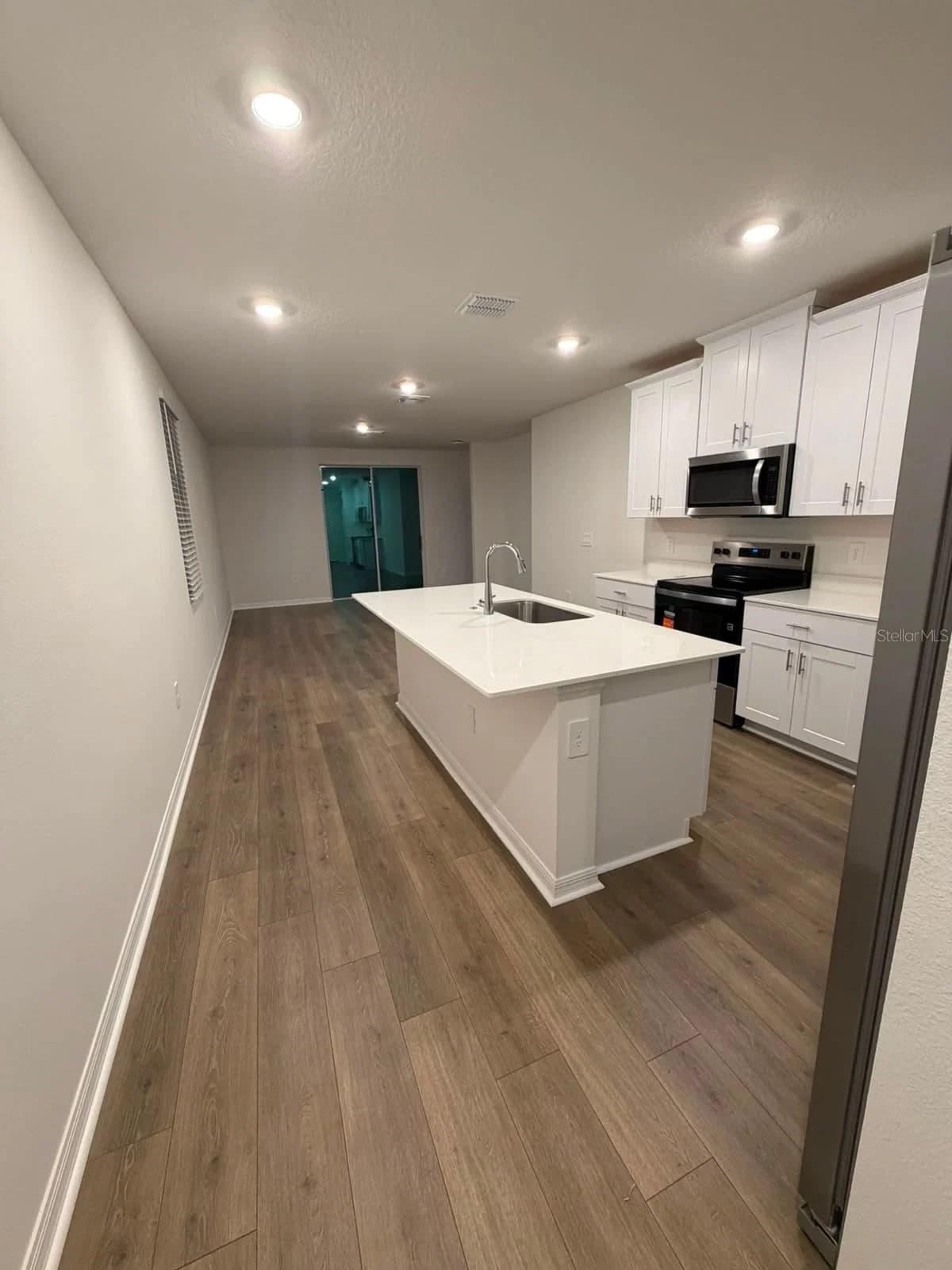 4325 RIVER BEACON 3