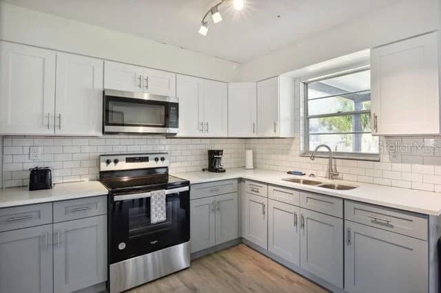 813 MAGNOLIA 2